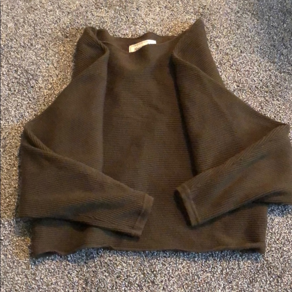 Women’s Abercrombie cropped sweater
